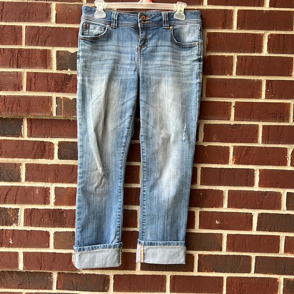 Inc straight leg crop denim with flap back pockets